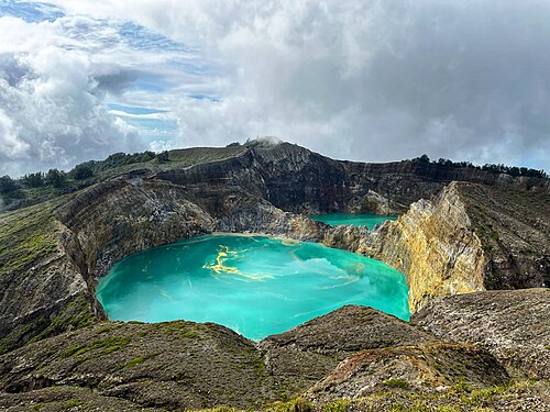 Mount Kelimutu & Blue Stone Beach