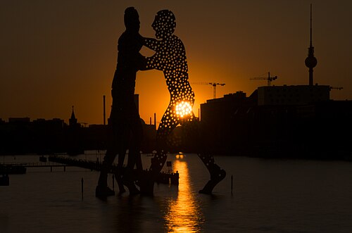 Molecule Men Sculpture