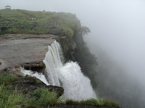Nohsngithiang (Seven Sisters) Falls