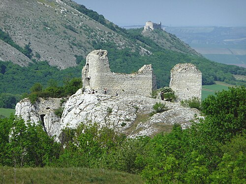 Sirotci hradek