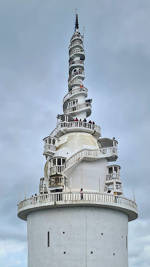 Ambuluwawa Tower Gampola
