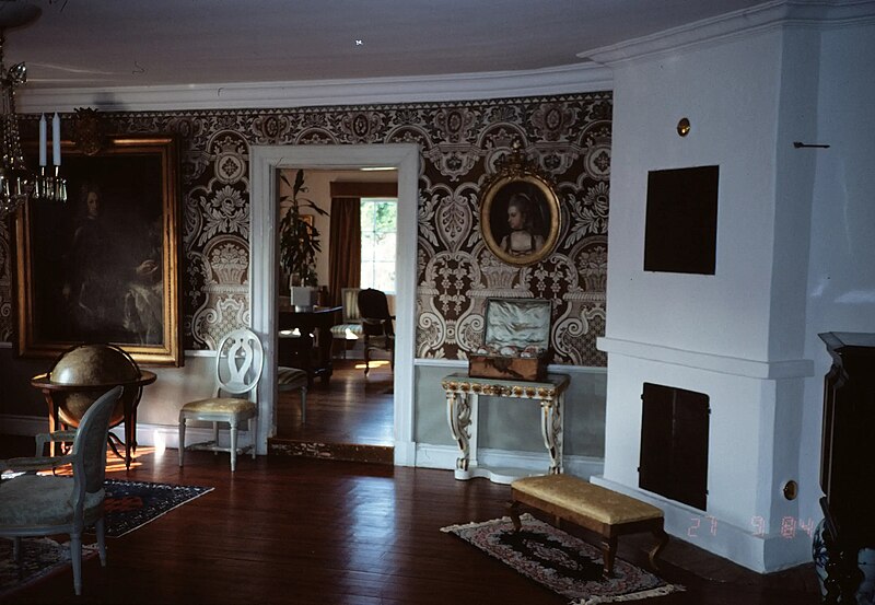 Sundby Manor