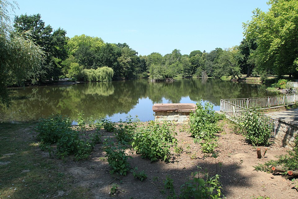 Clara-Zetkin Park