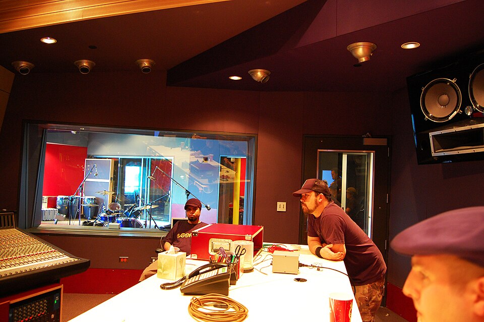 Avex Honolulu Studio