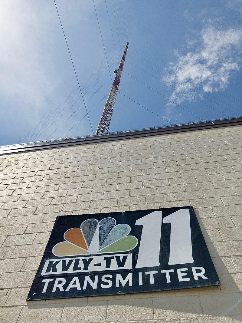 KVLY-TV mast