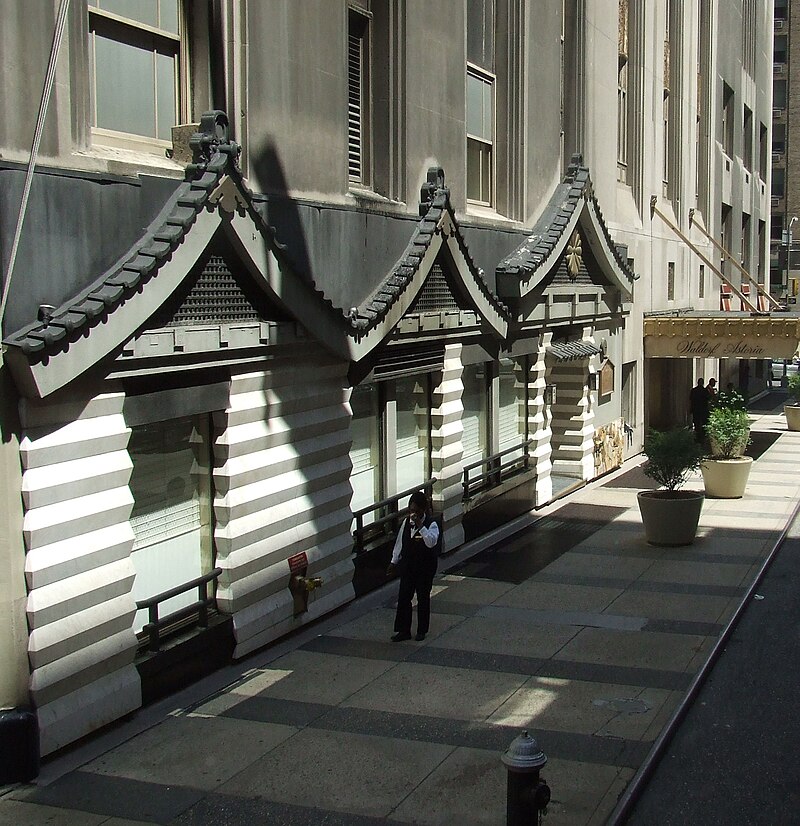 Waldorf-Astoria Hotel