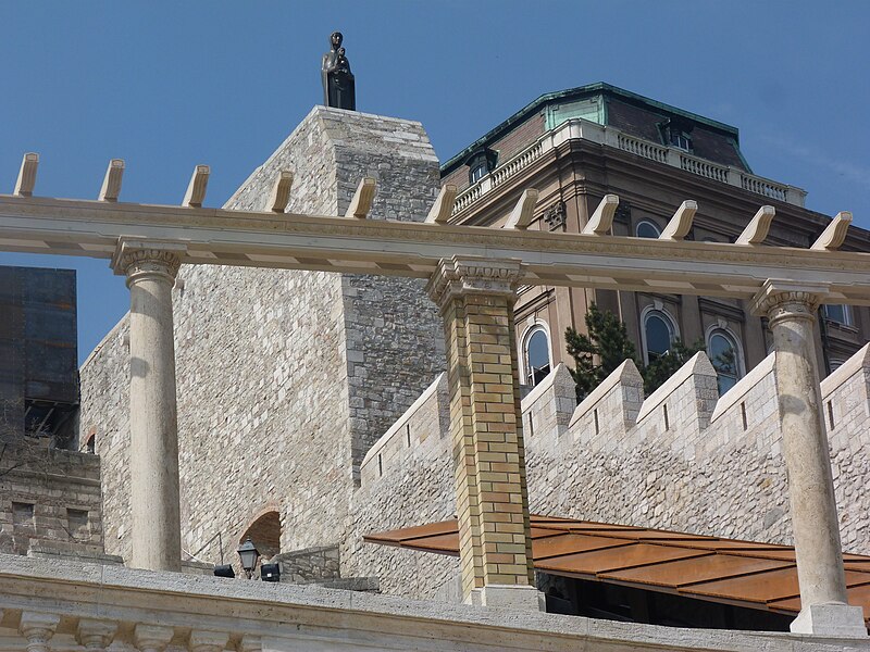 Castle Bazaar