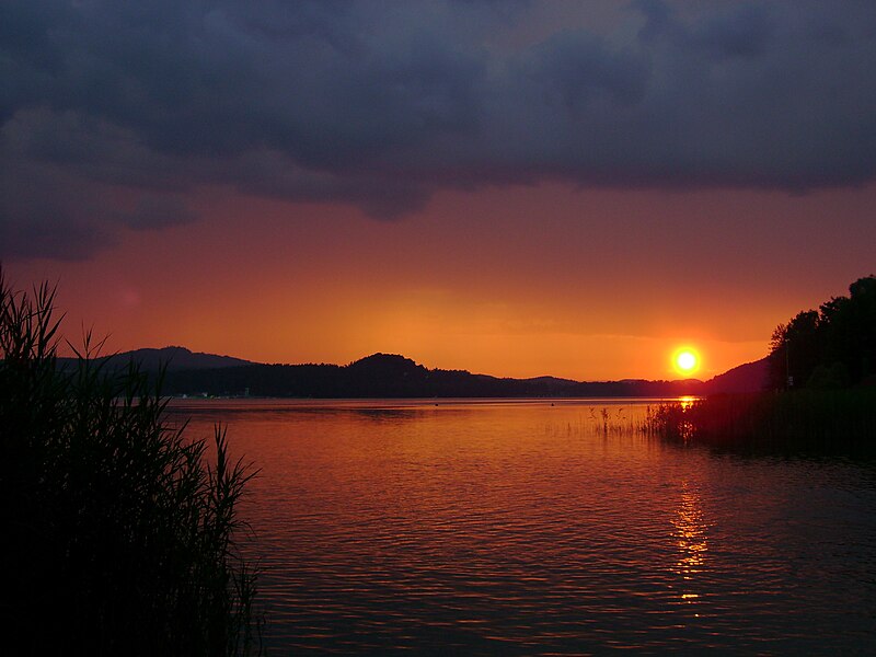 Lake Mácha
