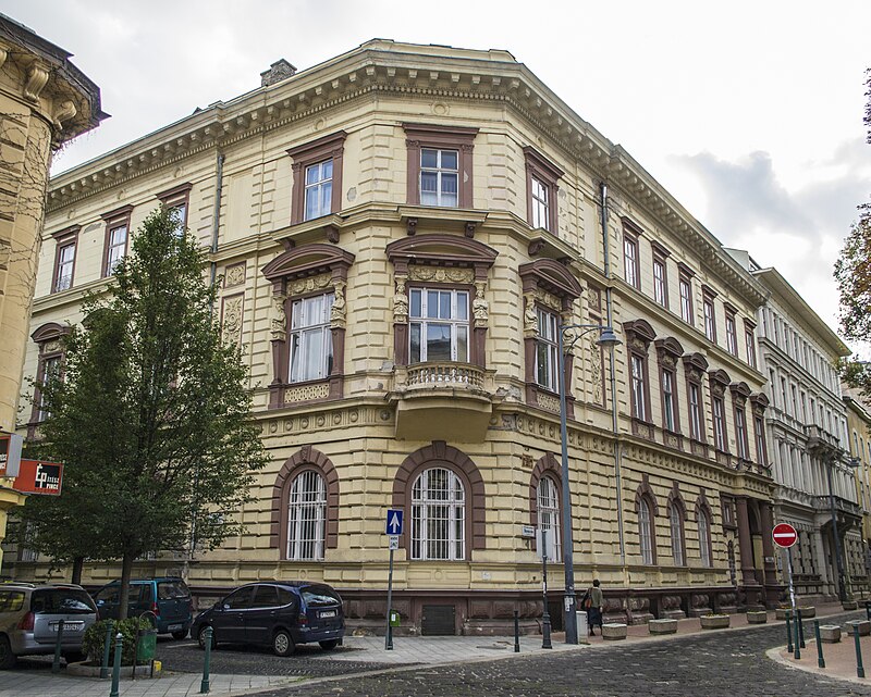 Múzeum Street 11