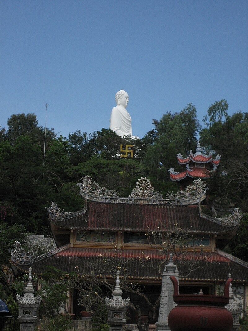 Long Sơn Pagoda