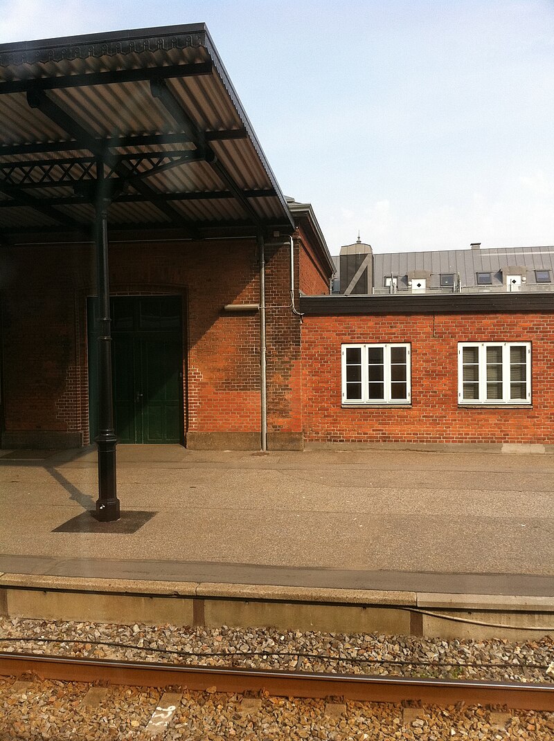 Hobro Station