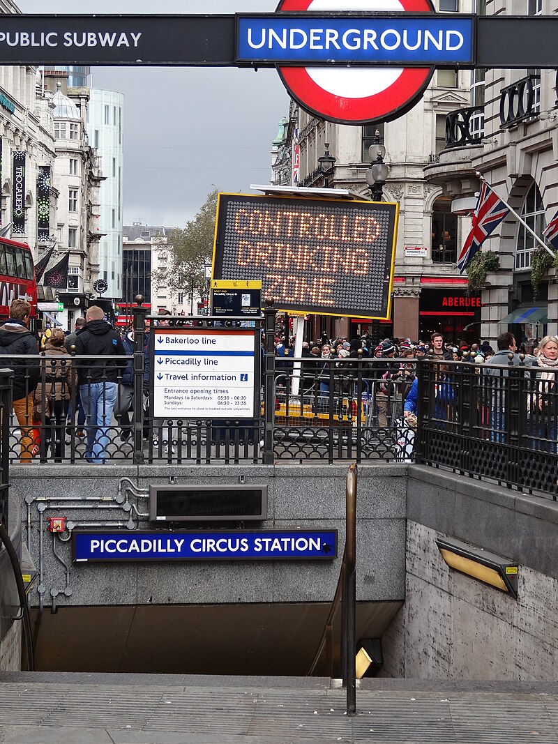 Piccadilly Circus tube station