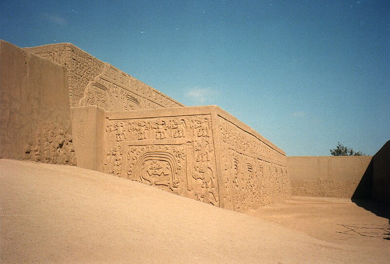 Huaca del Dragón