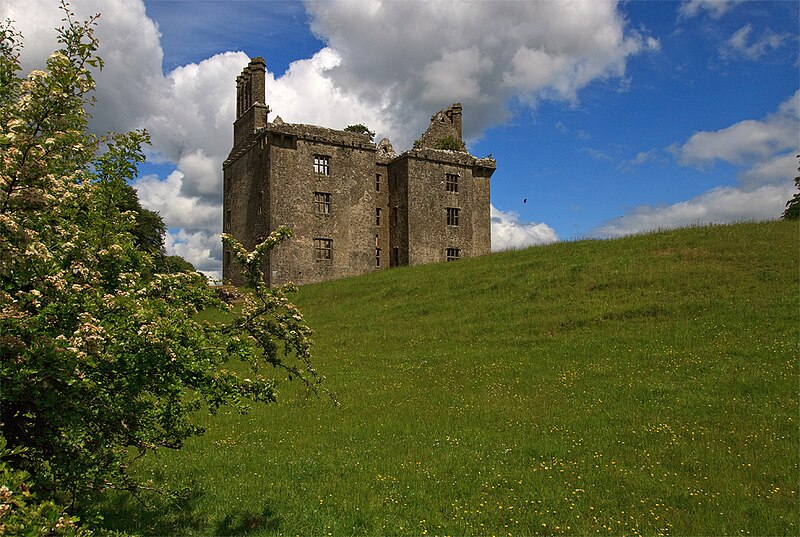Glinsk Castle