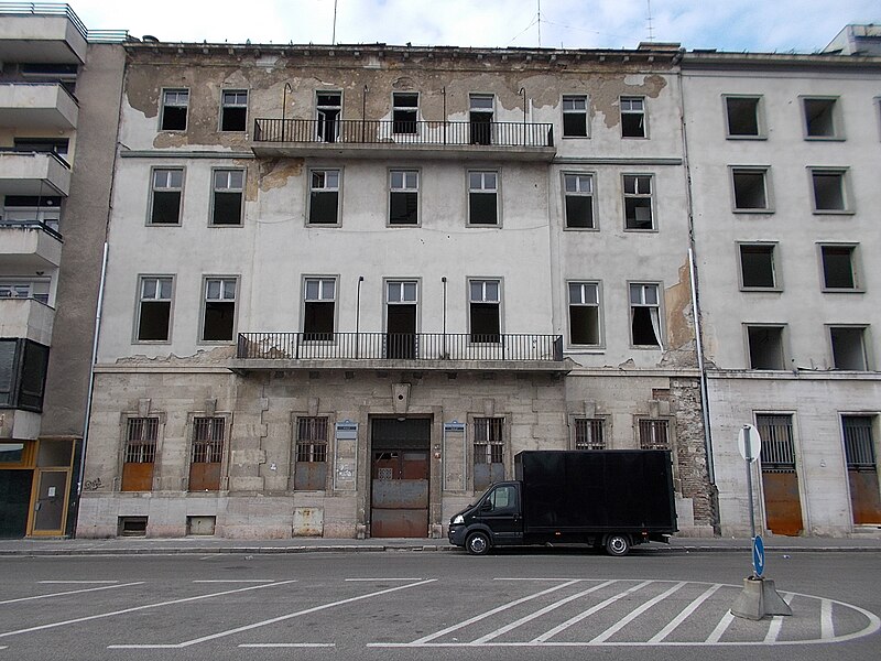 II. János Pál pápa tér