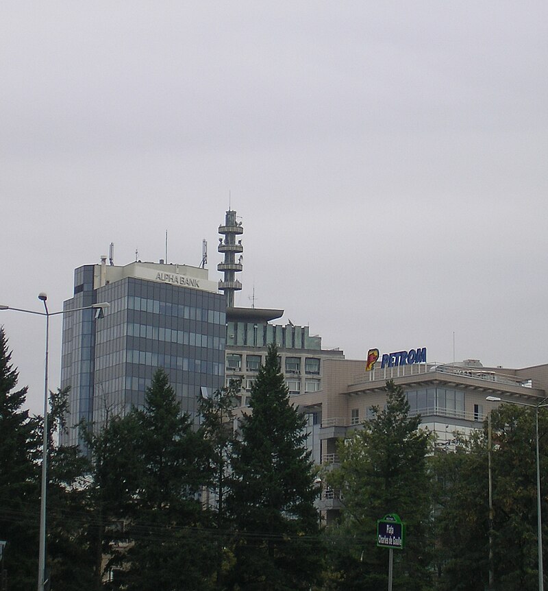 Charles de Gaulle Square