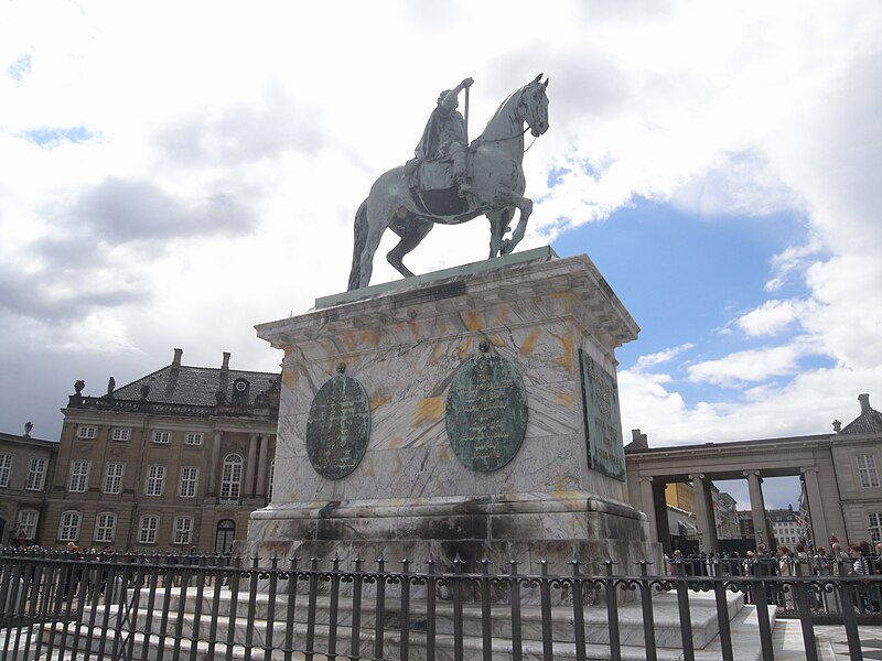Equestrian statue of Frederick V