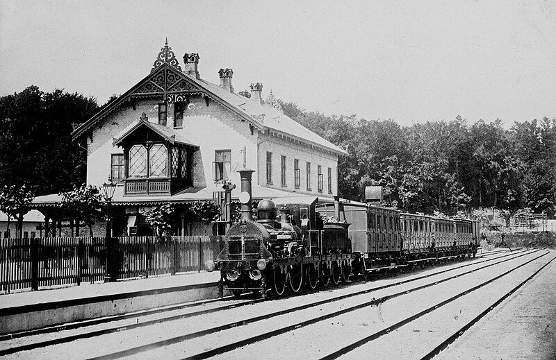 Klampenborg Station