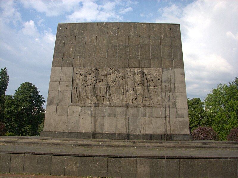 Monument to the Ghetto Heroes