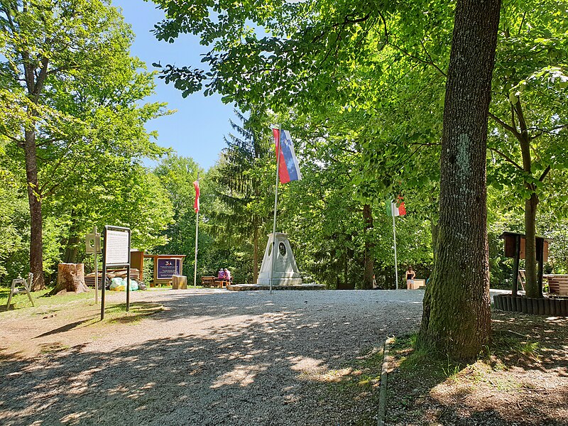 Austrian-Slovenian-Hungarian tripoint‎