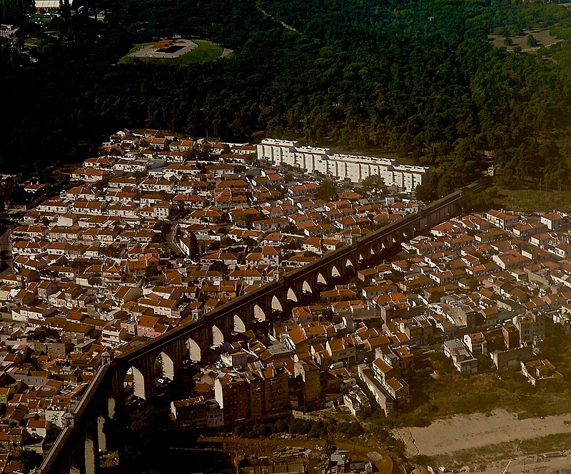 Águas Livres Aqueduct