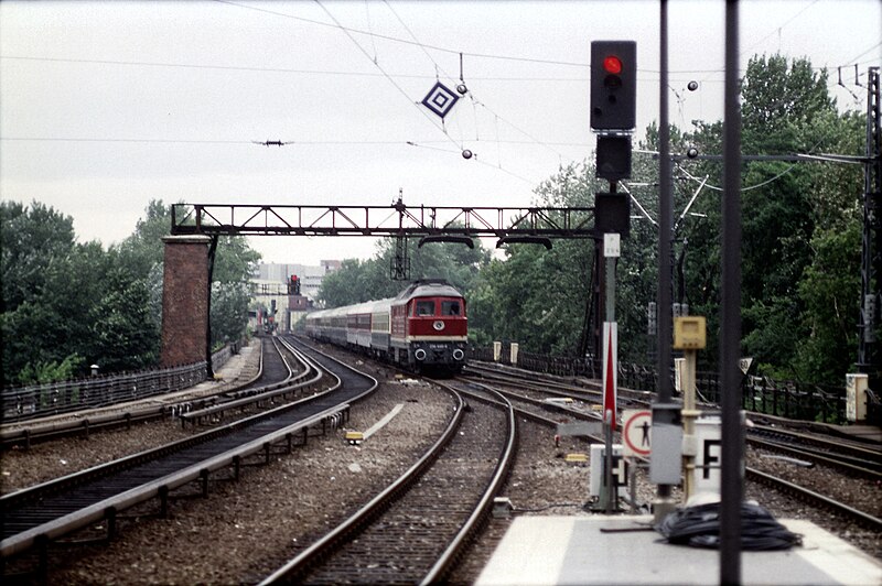 Berlin Zoologischer Garten railway station