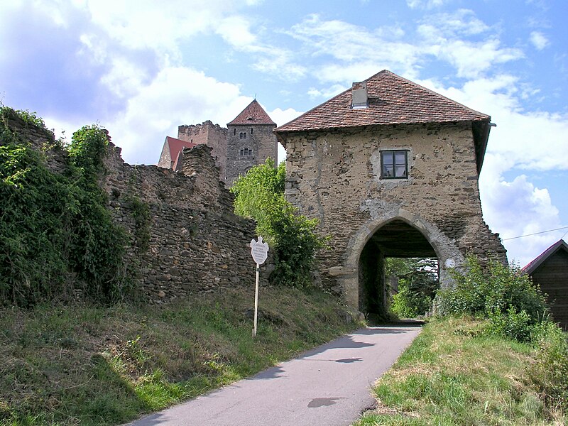 Hardegg Castle