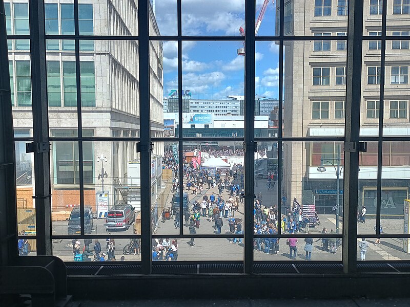 Berlin Alexanderplatz station