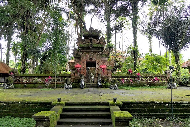 Puri Lukisan Museum
