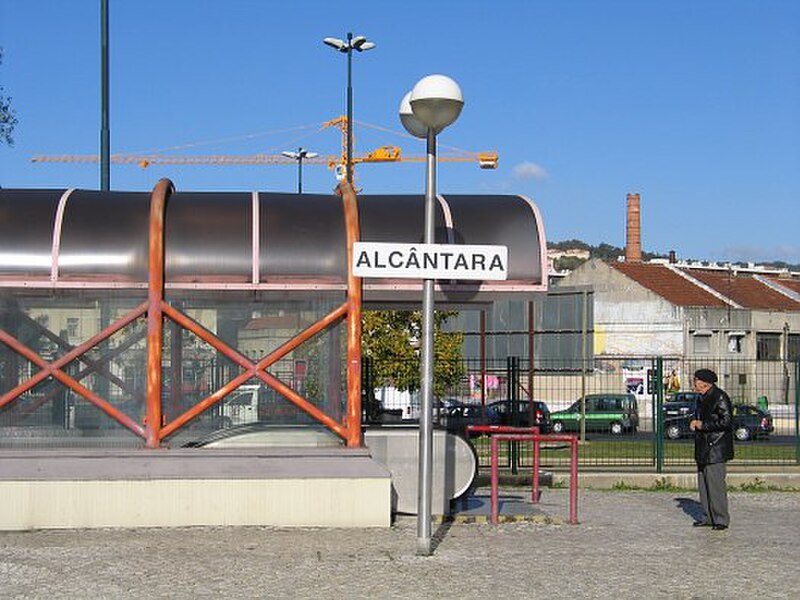 Alcântara-Mar train station