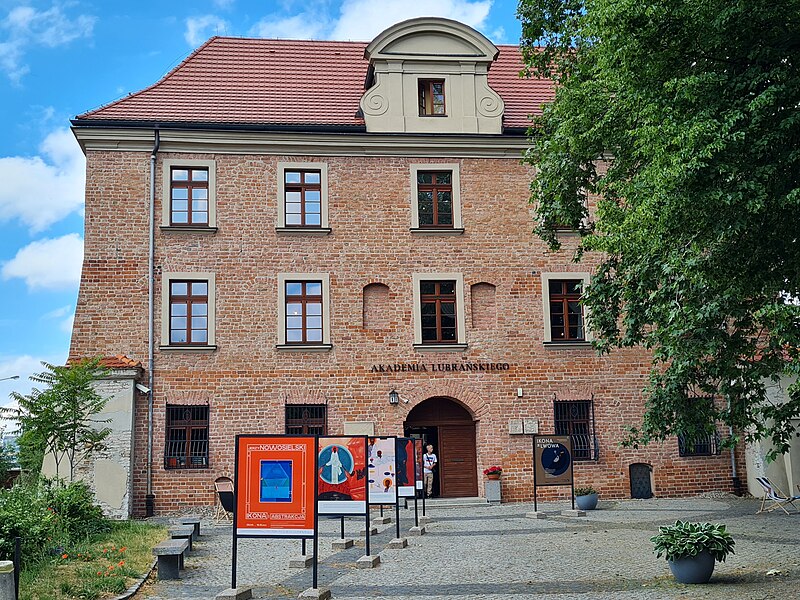 Lubrański Academy